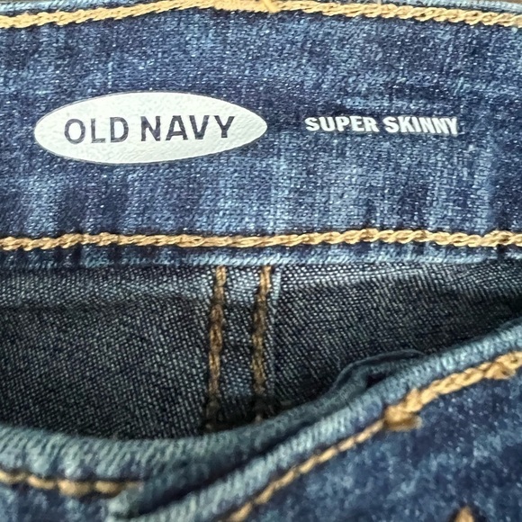 Old Navy Super Skinny Jeans - Size 2P - Picture 3 of 6